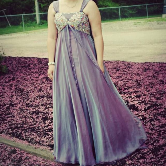 Prom dress - Picture 3 of 3